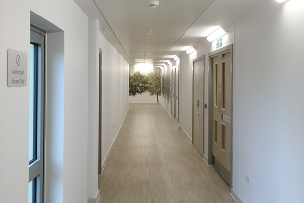 Perameter_developments_Farnham_Road_Hospital_corridor